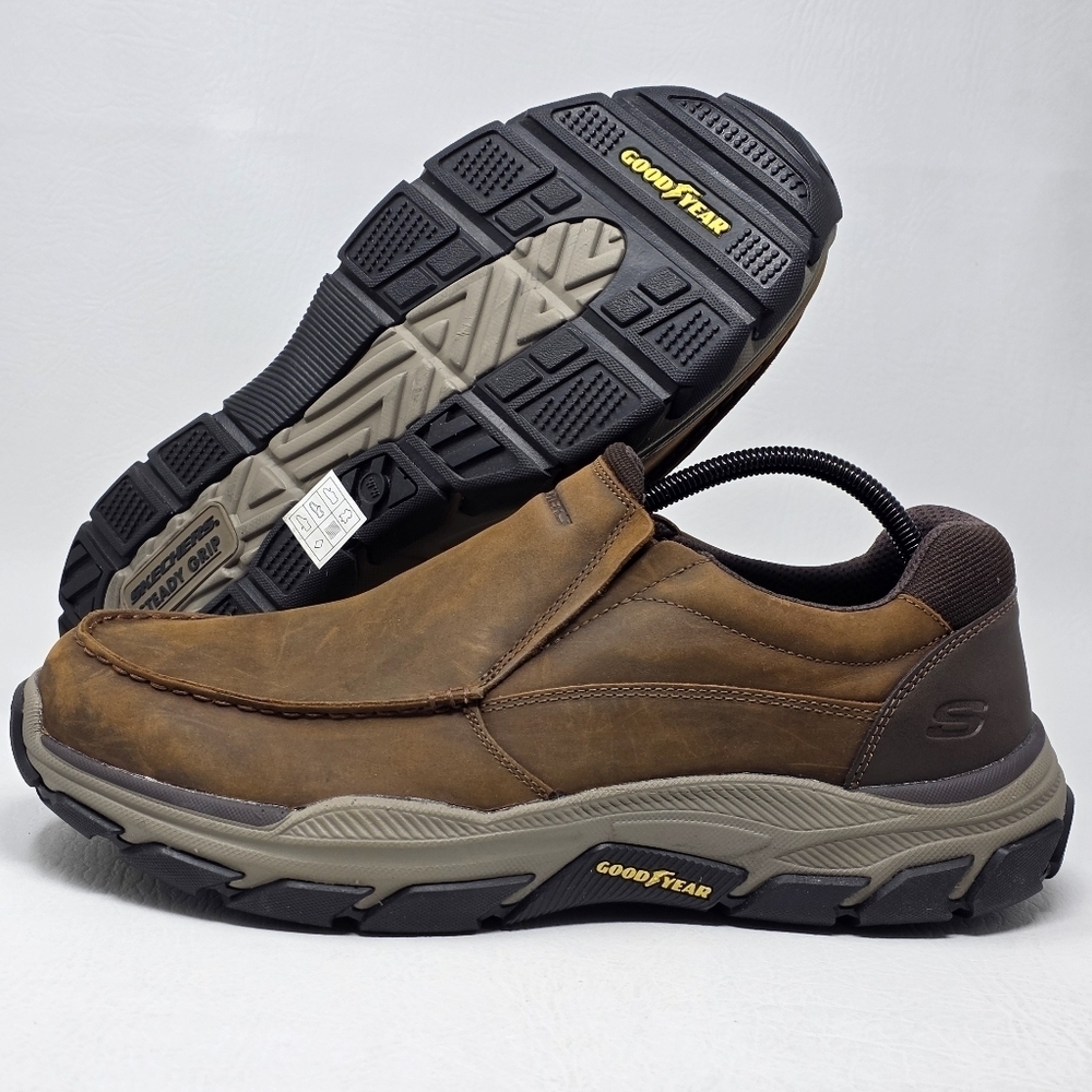 SKECHERS Men's Size 13 Xwide Fit Cooled Goodyear Sole Memory Foam 204321WW Brown